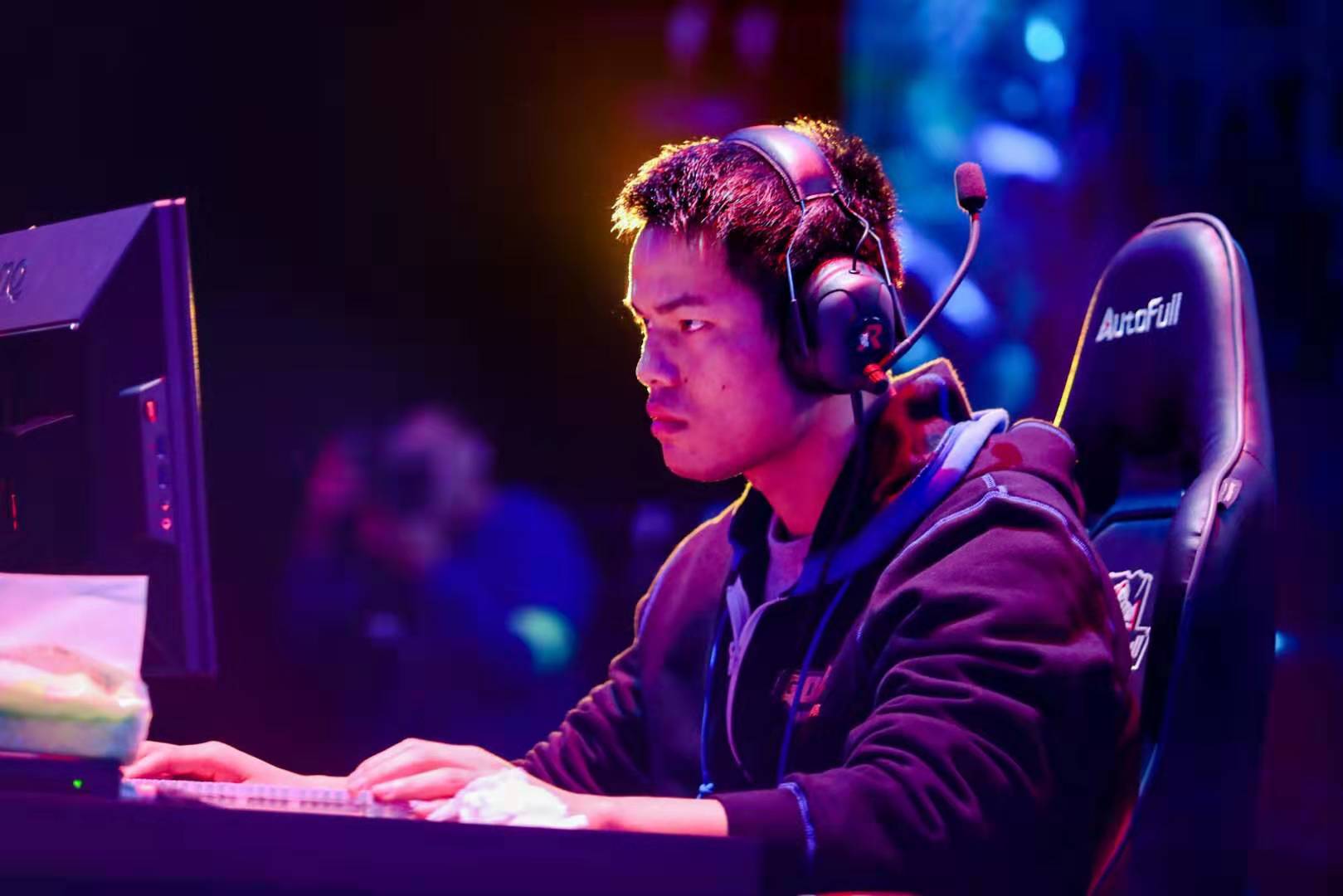 更多的精神 更多的精神